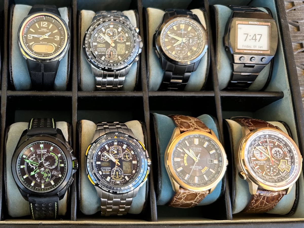 Synchronized radio controlled watches